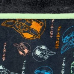 STAR WARS THE MANDALORIAN GROGU Pillow Cat & Dog Bed 9 STAR WARS THE MANDALORIAN GROGU Pillow Cat & Dog Bed -Pup Haven Sales Store 222217 PT4. AC SS1800 V1611758180