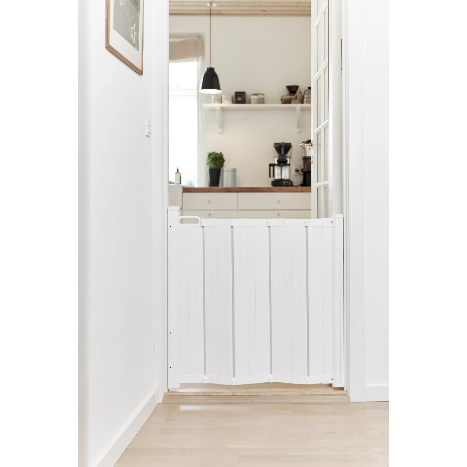 Scandinavian Pet Retractable Dog Gate 2 Scandinavian Pet Retractable Dog Gate - Image 2