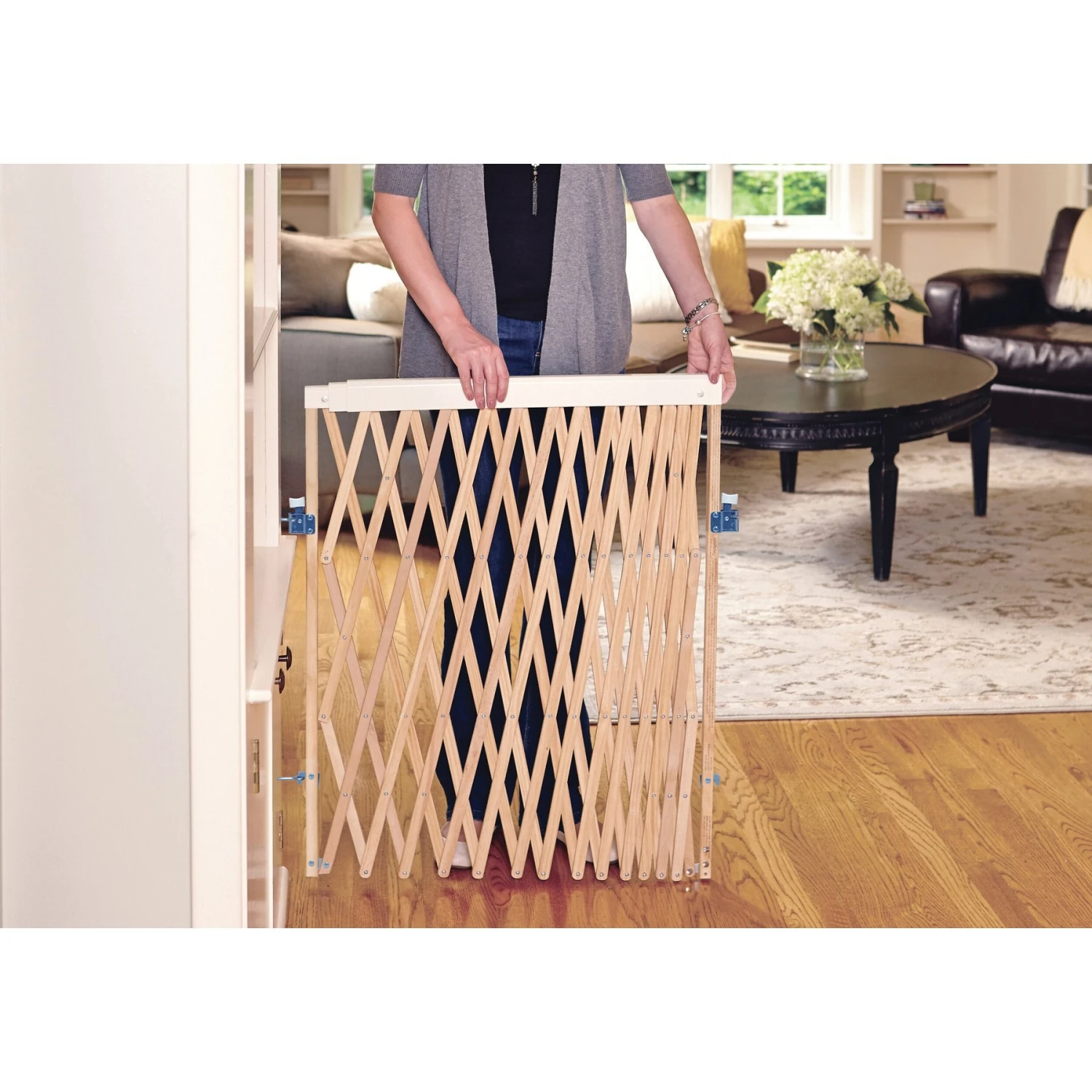 MyPet Wood Expandable Swing Gate For Dogs & Cats 2 MyPet Wood Expandable Swing Gate For Dogs & Cats - Image 2