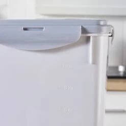 Hanamya Container With Measuring Cup Dog & Cat Food Storage -Pup Haven Sales Store 665774 PT5. AC SS1800 V1665526189