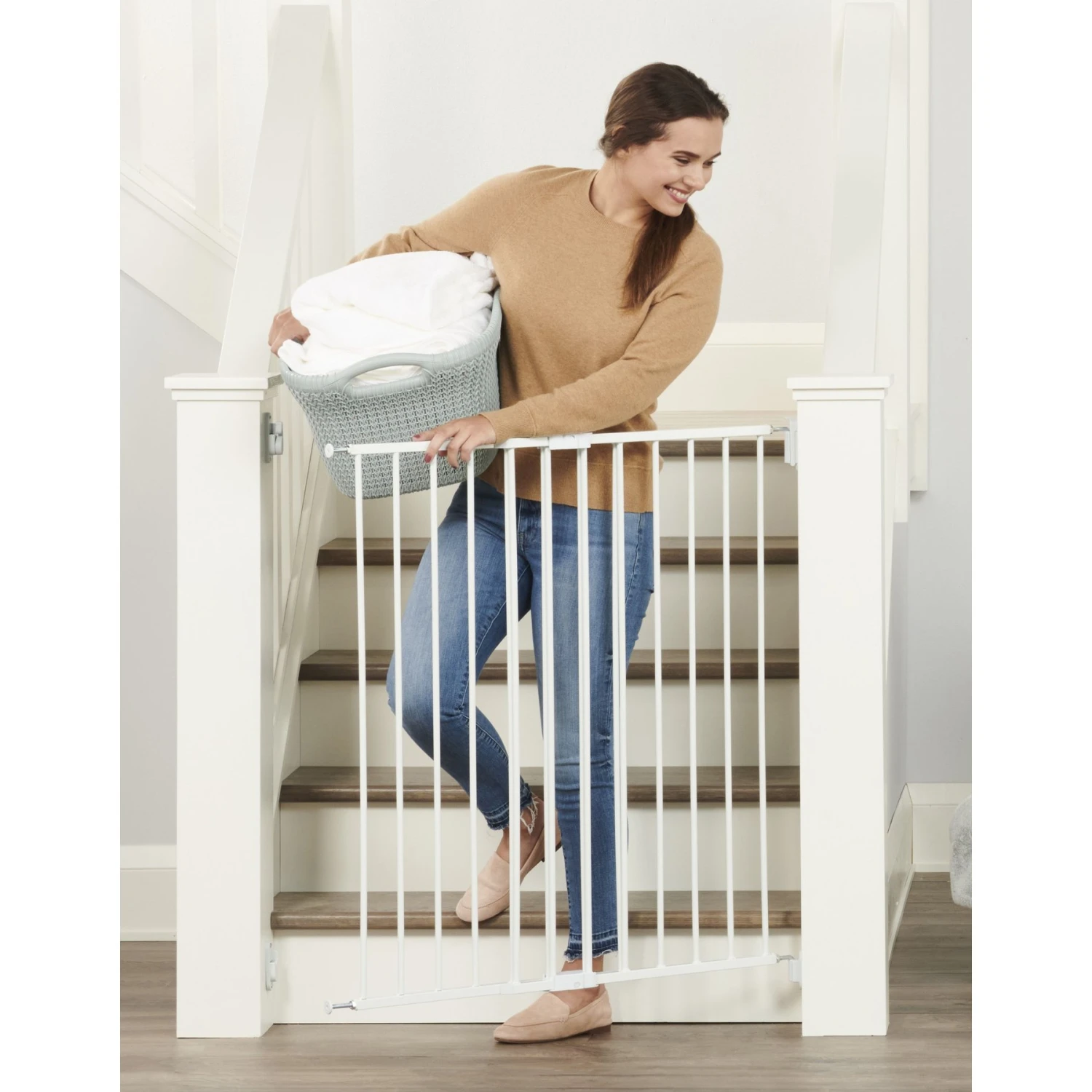 Regalo Pet Products Extra Tall Top Of Stair Dog Gate 2 Regalo Pet Products Extra Tall Top Of Stair Dog Gate - Image 2