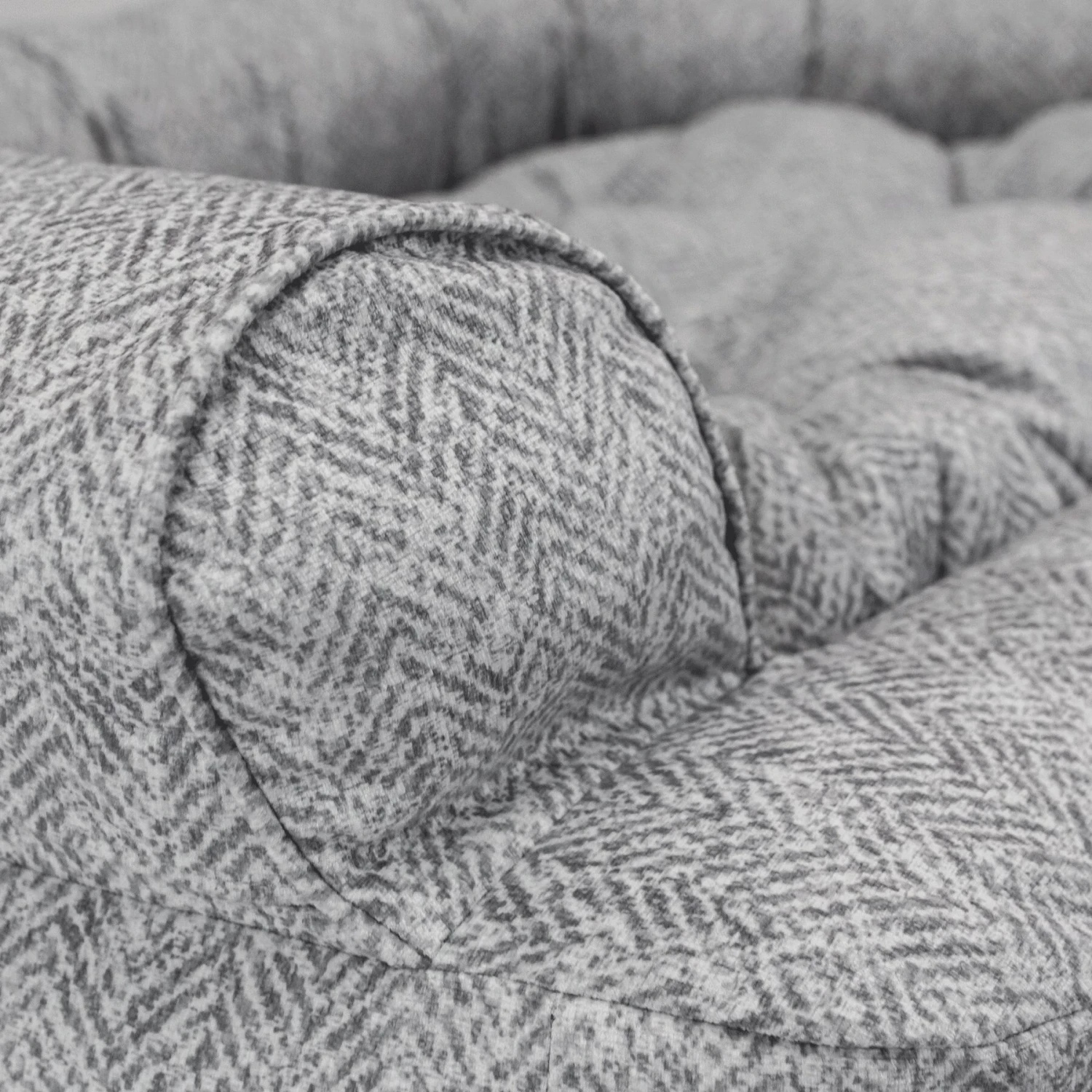 Snoozer Pet Products Premium Microsuede Overstuffed Sofa 2 Snoozer Pet Products Premium Microsuede Overstuffed Sofa - Image 2